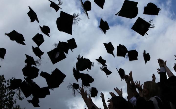 lancio-cappelli-laurea.jpg